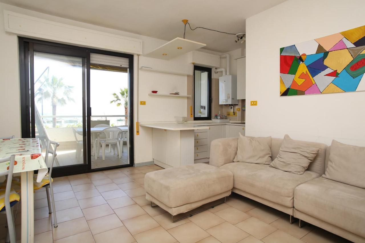 Residence Le Palme Montesilvano Bagian luar foto